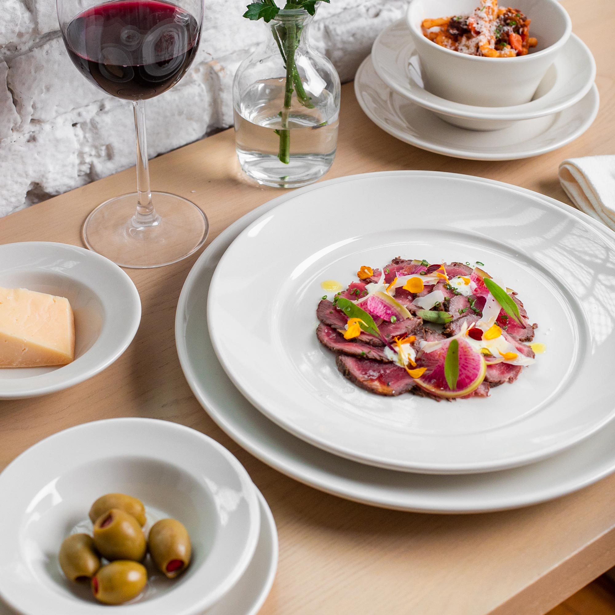 How Much Dinnerware Should You Actually Order? A Guide to PAR Levels